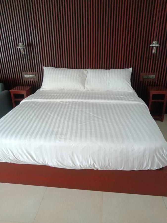 Beach House By Rose Massage Nai Thon Beach Exterior foto